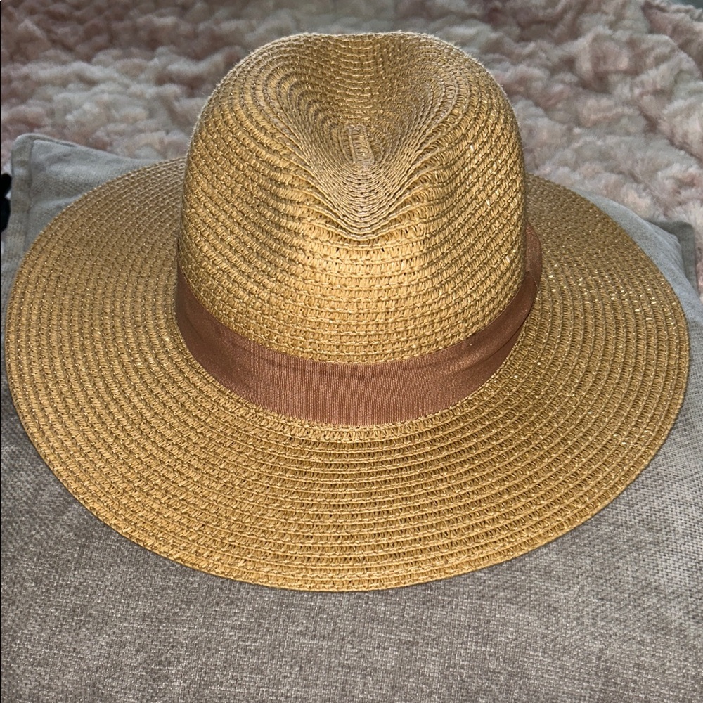 Forever 21 Tan Straw Fedora with Brown Band